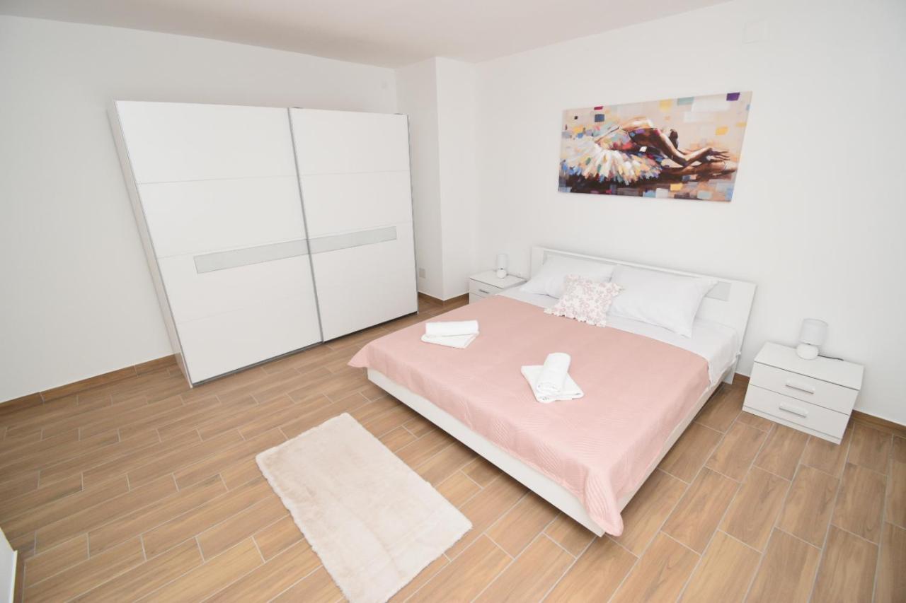 Apartments Ivan Zadar Exterior photo